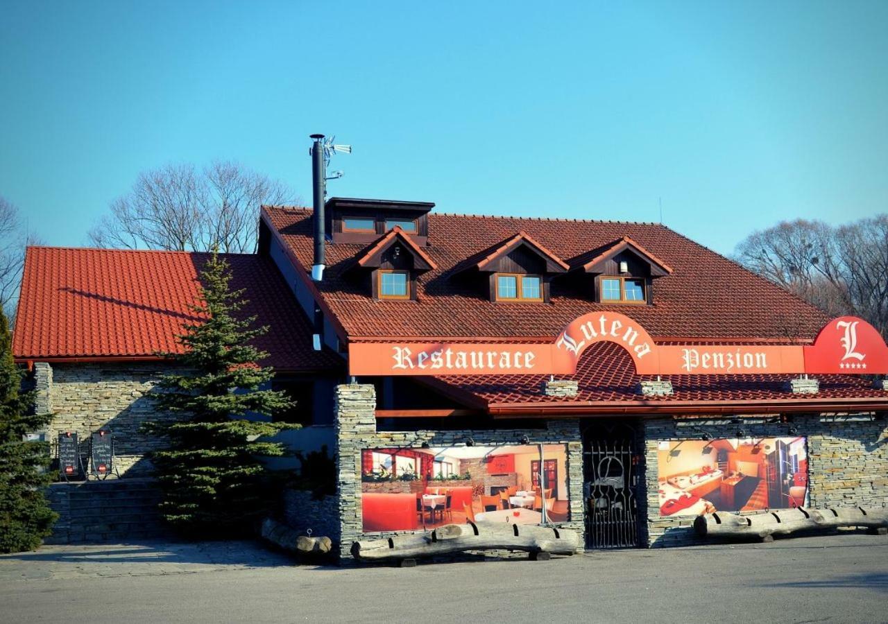 Restaurace A Penzion Lutena Dolni Lutyne Extérieur photo